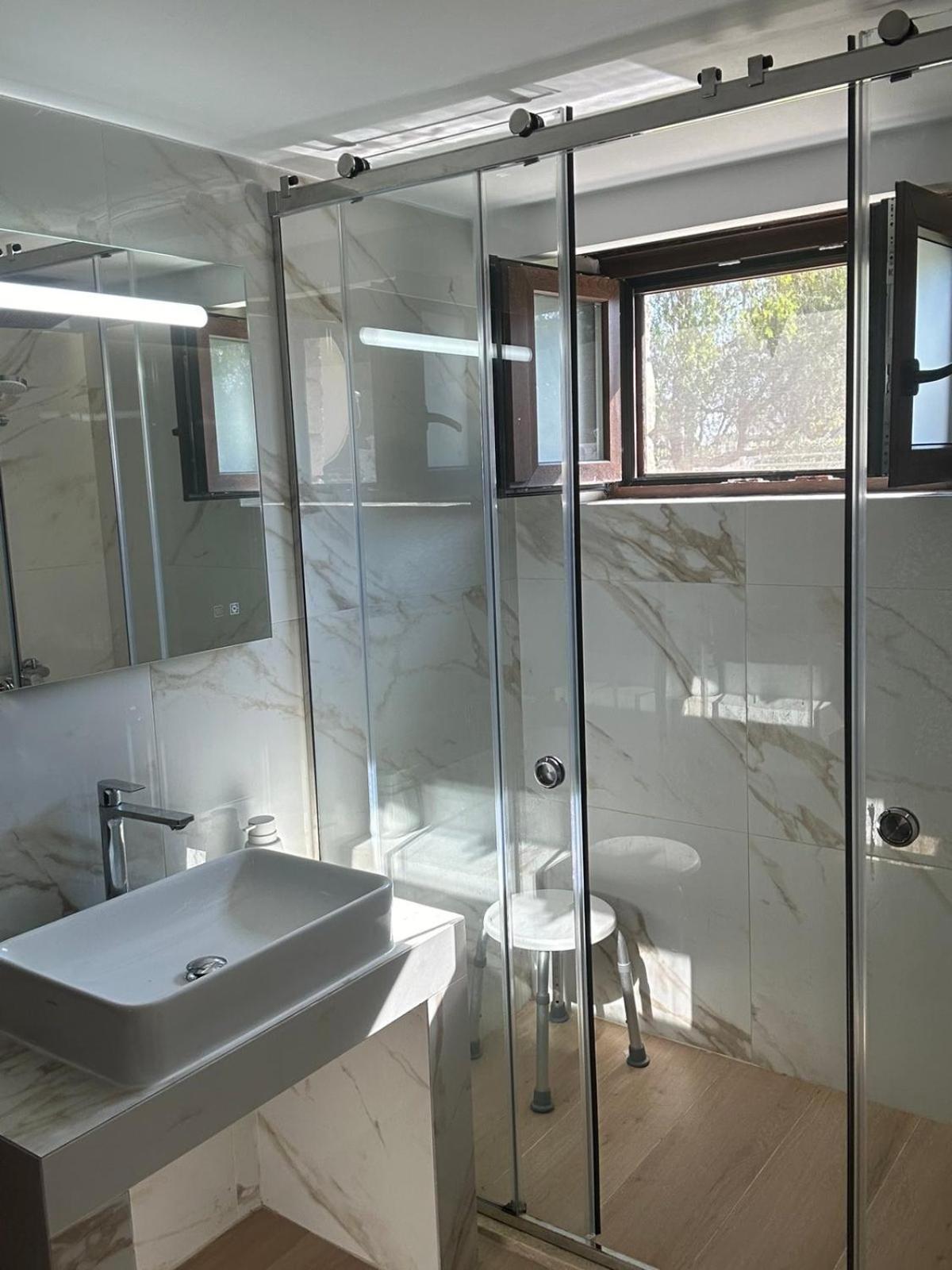 Villa Constantis Kalamaki  Ngoại thất bức ảnh